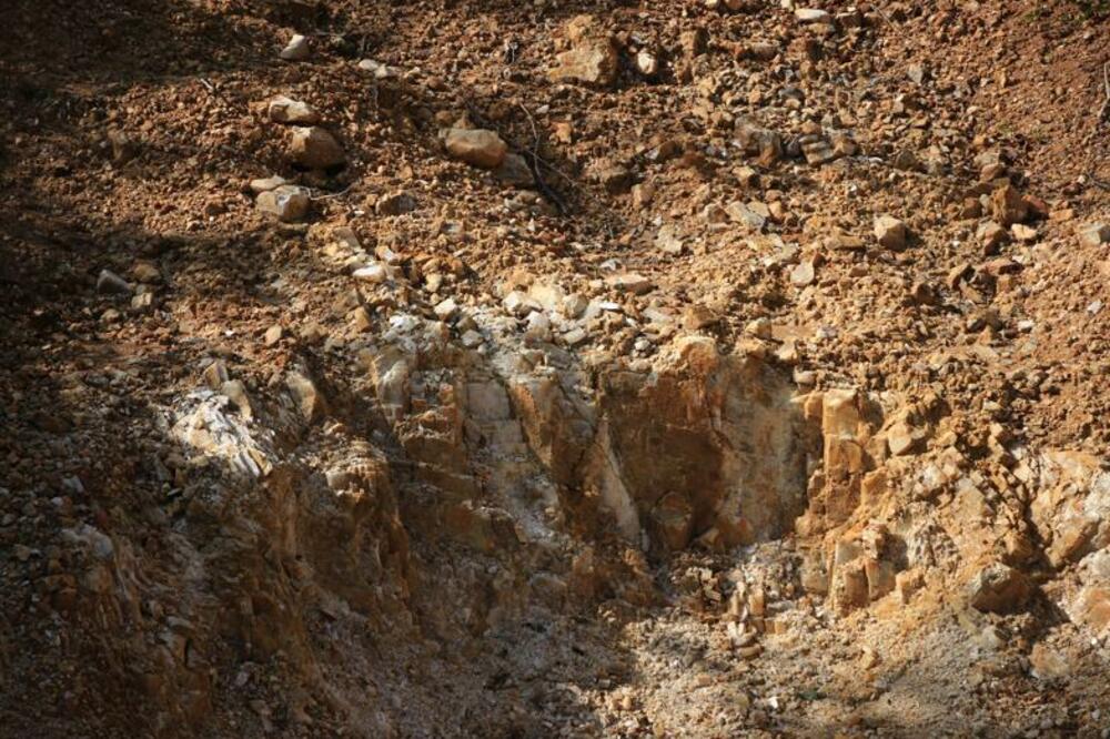 1 SELO U SRBIJI JE PUNO POLUDRAGOG KAMENJA: Znate li šta je KALCITNA GROZNICA koja trese jedan DEO NAŠE ZEMLJE?