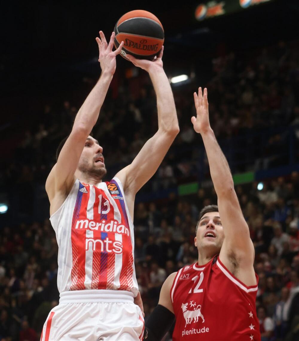 Detalj sa utakmice Olimpije i Crvene zvezde u Milanu