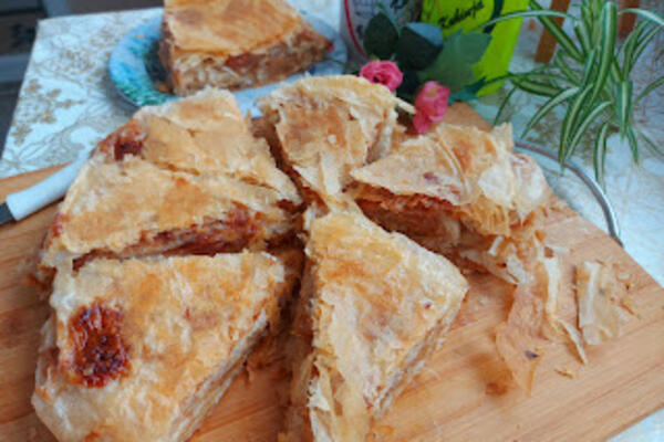 OVAKAV BUREK SA JABUKAMA NIKAD NISTE JELI: Jednom ko ga PROBA, ne ispušta ga iz USTA, bolji od NAJBOLJEG (VIDEO)