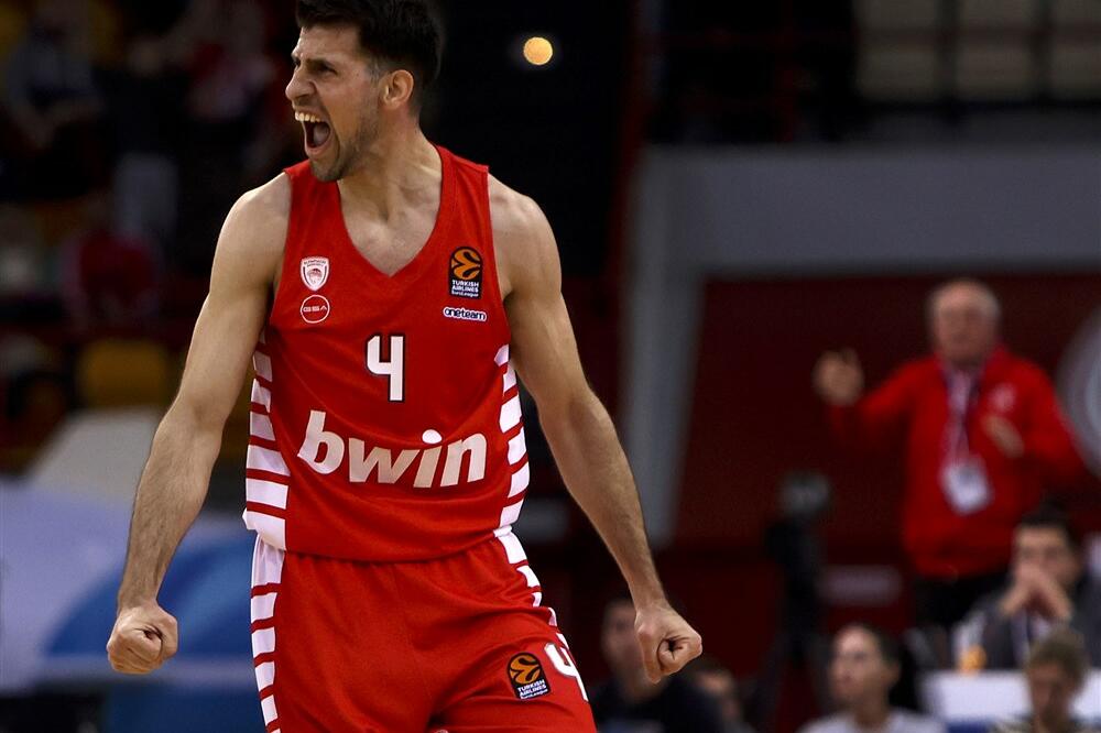 OLIMPIJAKOS RASTUŽIO MICIĆA I POMOGAO PARTIZANU: Radonjićev PAO pao i u Baskoniji!