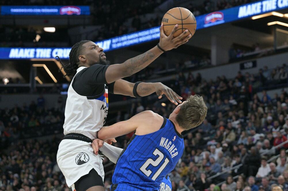 OPŠTI HAOS, SEVALE PESNICE! Pet košarkaša isključeno na meču Minesote i Orlanda (VIDEO)