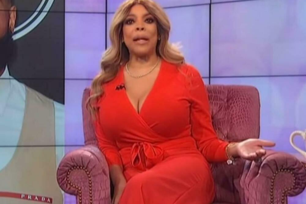 VODITELJKA PUSTILA "GOLUBA" PRED GLEDAOCIMA: Pokušala da se IZVADI, ali se SVE ČULO (VIDEO)