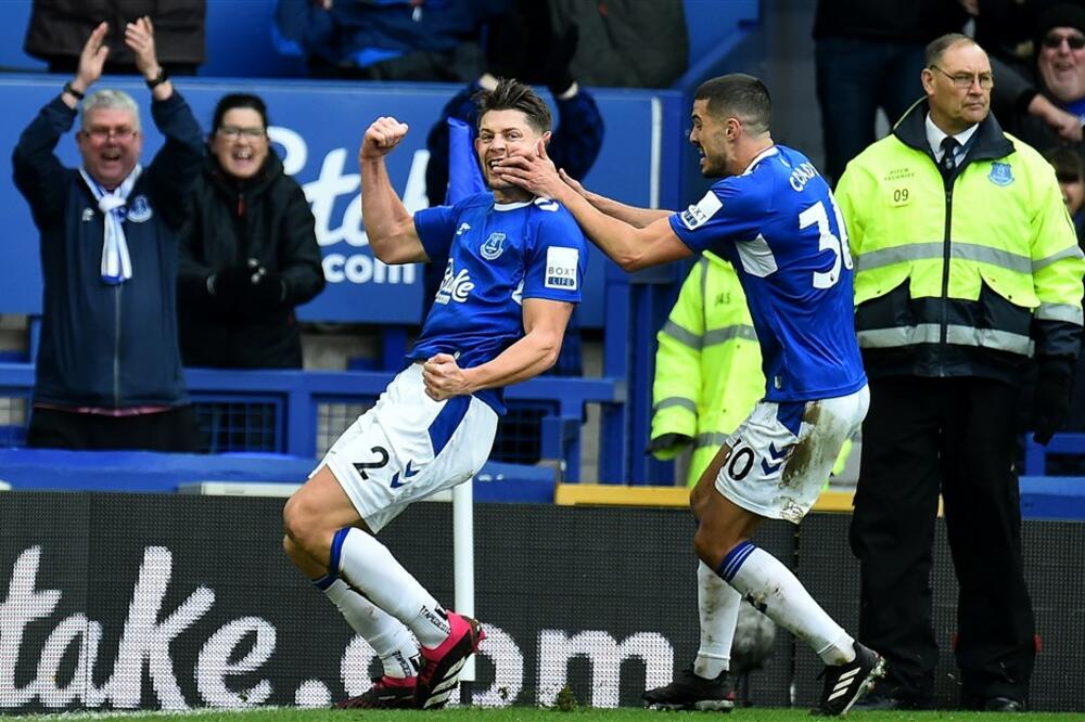 SENZACIJA NA GUDISONU: Everton šokirao Arsenal i pobedio posle 10 utakmica (FOTO)