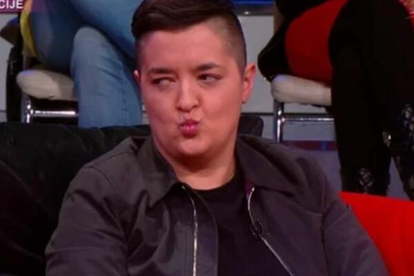 NAJLUĐI VIC KOJI STE IKAD ČULI: Šetaju ulicom Aca Lukas i Marija Šerifović...