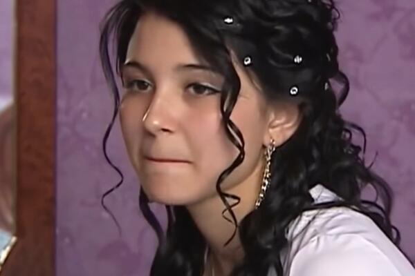 "JA SE NIŠTA NISAM PITALA": Dajana (14) morala da se uda tako OBIČAJI NALAŽU, roditelji organizovali ROMSKU SVADBU!