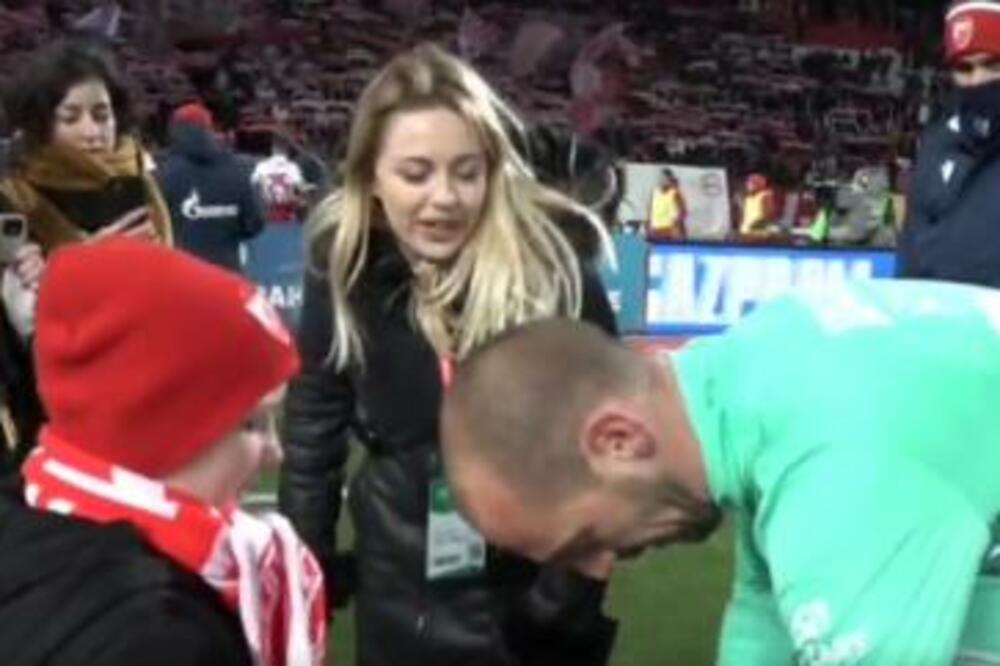 MALI HEROJ SA KOSOVA DOBIO POKLON OD KAPITENA ZVEZDE! Sjajna scena na Marakani! (VIDEO)