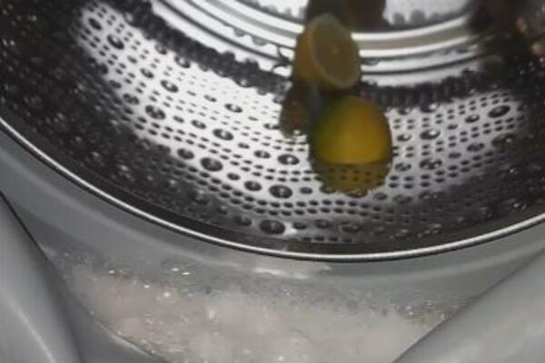 UBACITE SAMO 1 LIMUN U VEŠ MAŠINU: Od sada ćete je samo TAKO ČISTITI (VIDEO)