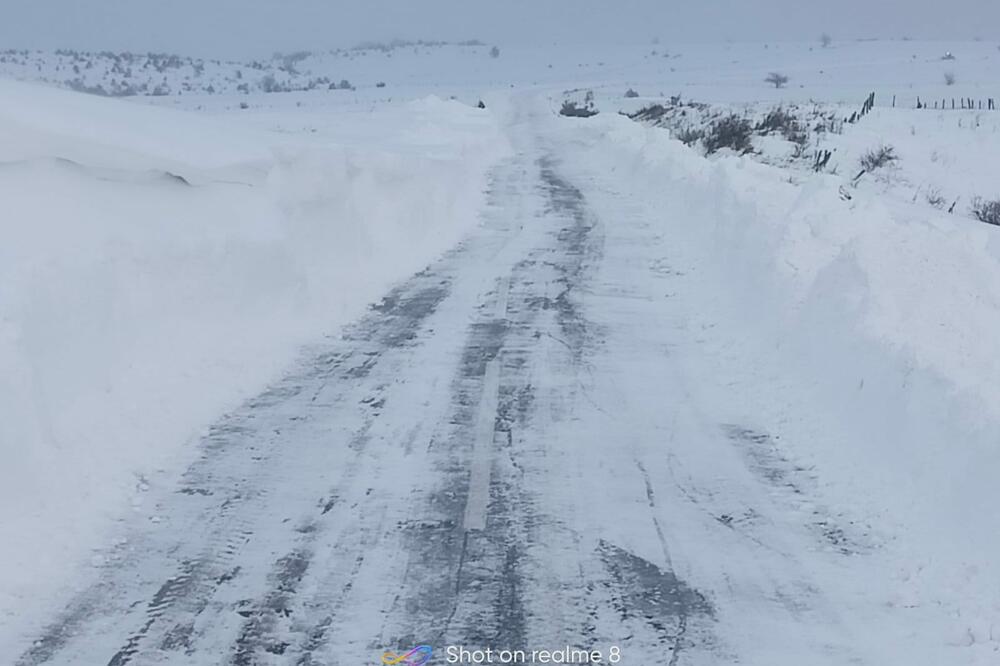 AMSS UPOZORAVA VOZAČE: U ovim delovima Srbije moguća je poledica na putevima