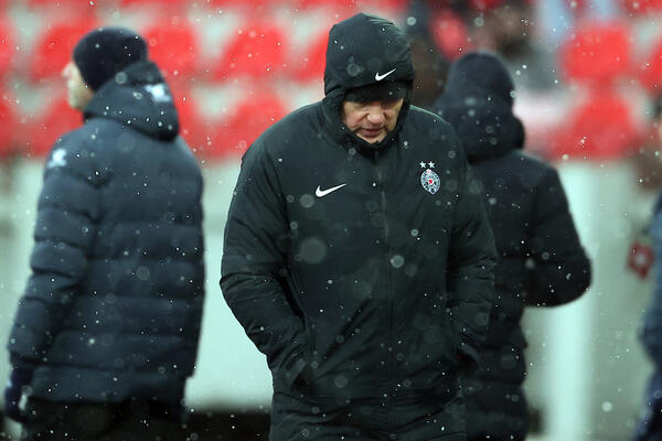 TRENER PARTIZANA OTKRIO KOLIKO JE BILO BRUTALNO U KRUŠEVCU: Pukle su četiri glave, nije trebalo da igramo!