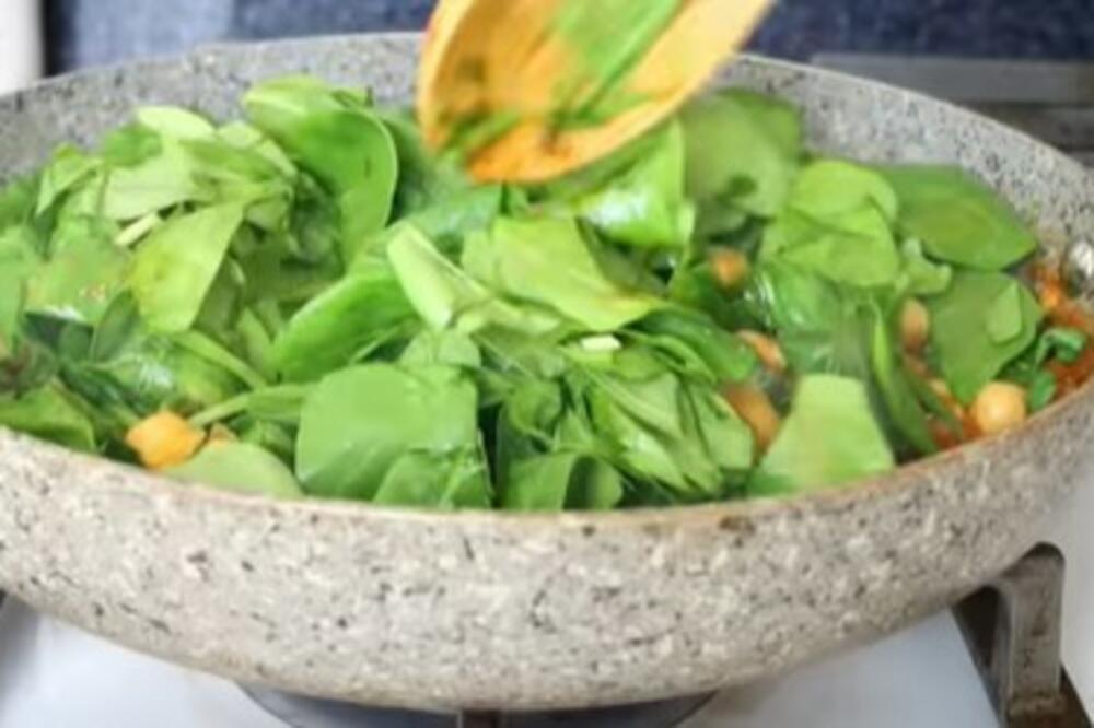 STRUČNJACI OTKRILI KAKO DA SPANAĆ TRAJE DUŽE OD NAZNAČENOG ROKA TRAJANJA: Samo OVAKO će ostati svež NEDELJAMA