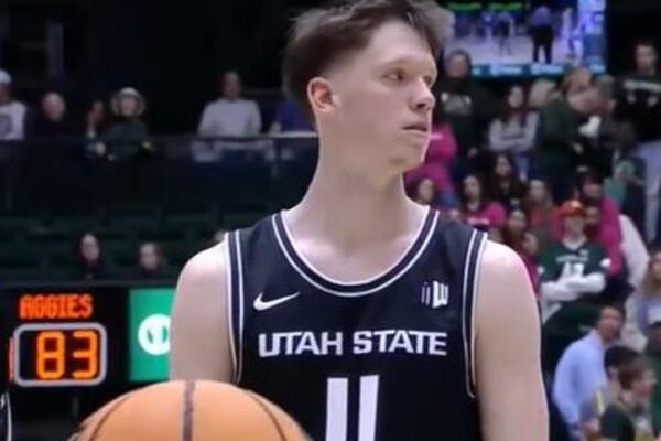 AMERIKANCI PROVOCIRALI UKRAJINCA: Skandirali mu "Rusija, Rusija" usred meča! (VIDEO)