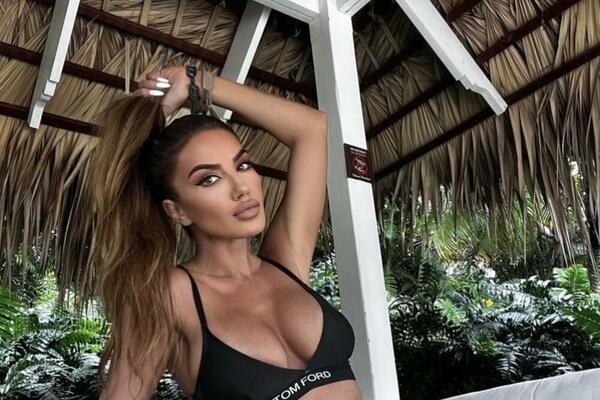 NAJBOLJA RIBA NA ESTRADI PROMENILA LIČNI OPIS! VIŠE NE LIČI NA SEBE: U jednu stvar gledaju APSOLUTNO svi!