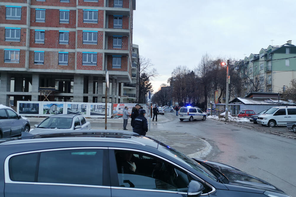 OPERISANA MARA (17) KOJU JE MOMAK IZBO: Nasilnik UKRAO lovački nož pa KRVNIČKI napao devojčicu