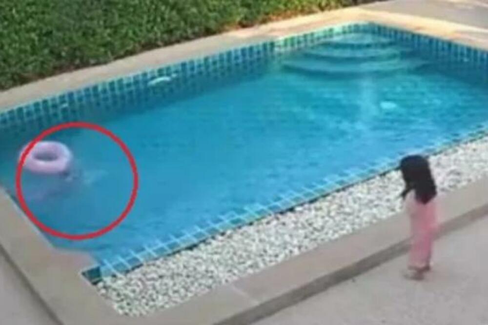 DEVOJČICA GLEDALA SESTRU (2) KAKO SE DAVI U BAZENU: Usledio je DRAMATIČAN PRIZOR kada je OTAC ULETEO u VODU (VIDEO)