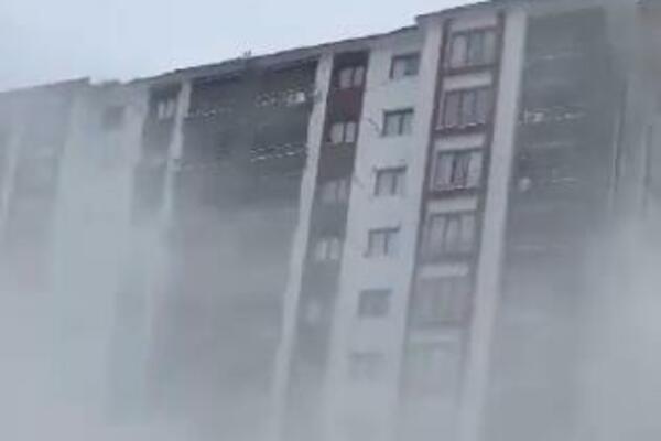 ZGRADE PADAJU KAO DOMINE! Pojavio se novi dramatični snimak iz Turske! (VIDEO)