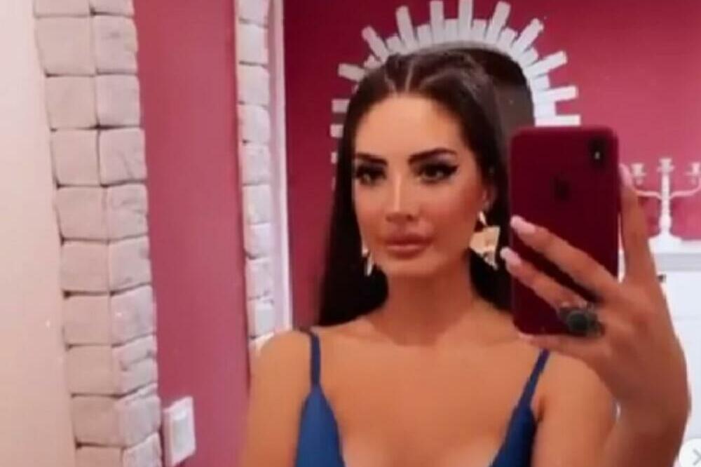 ZAVIRITE U PORODIČNI DOM ANĐELE ĐURIČIĆ: Sve sam LUKSUZ, a u ovu SOBU je dovodila DEČKA (FOTO)