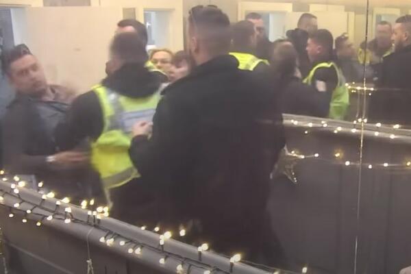 KRVNIČKI SE ZALETELA I UDARILA GA, SNIMAK NIJE ZA OSETLJIVE: Miljana Kulić NAPALA Bebicu, da li je ovo MOGUĆE?