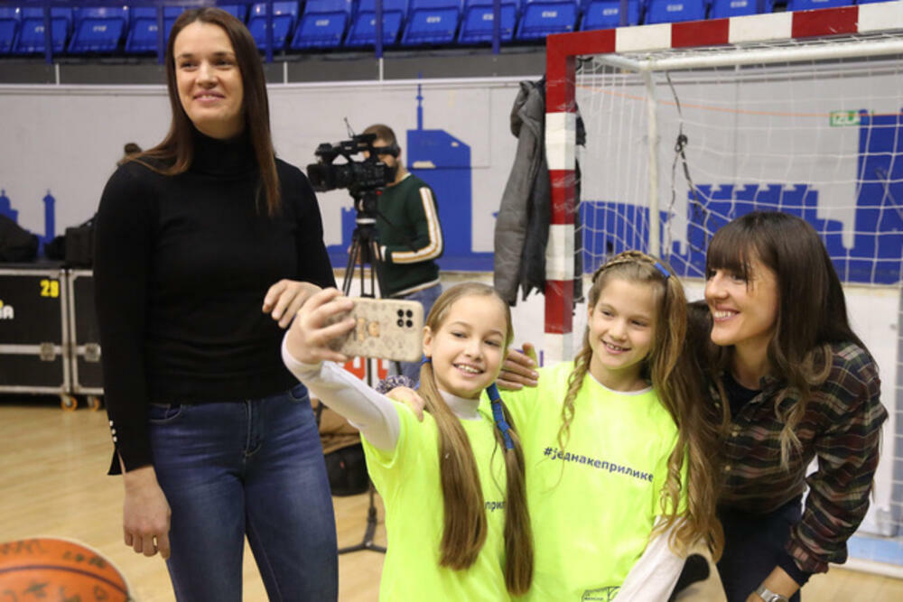 Košarka, Ženska košarkaška reprezentacija Srbije, Ženska košarka