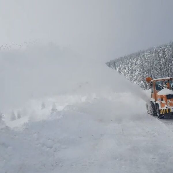 Visina snežnog pokrivača i do 25 cm: Prvi sneg pao i u ovoj zemlji - evo i gde tačno
