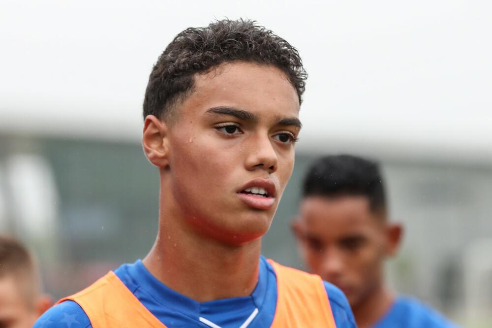 RONALDINJOV SIN POTPISUJE ZA KLUB U KOME MU JE OTAC LEGENDA! Najlepša fudbalska priča koja će oduševiti navijače