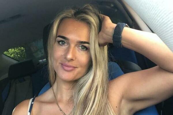 ISPRED NJENOG SALONA REDOVI SU PUNI SVAKI DAN: Kada vidite izgled ove BRUTALNE FRIZERKE shvatićete i ZAŠTO (FOTO)