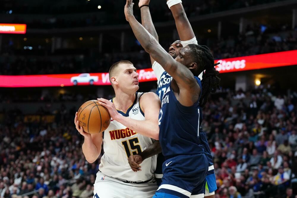 JOKIĆEV TRIPL-DABL ZA POLUVREME! Srbin se osvetio i SMAZAO "vukove" (VIDEO/FOTO)