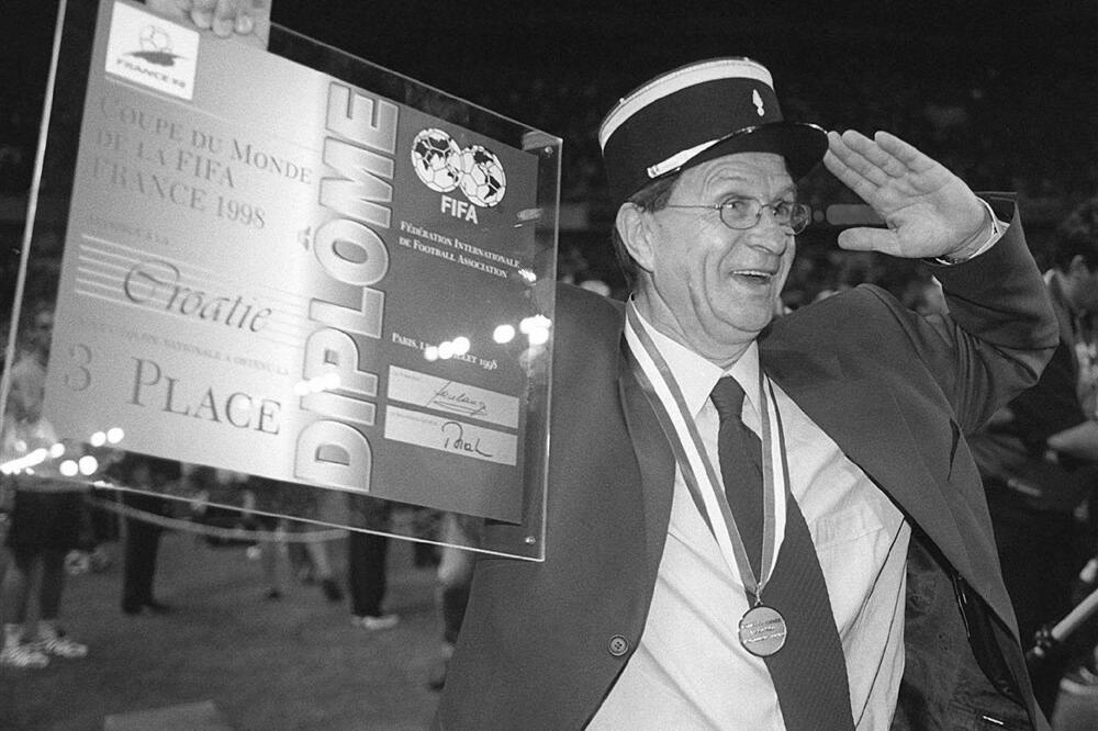 ĆIRO O OMILJENOJ UVREDI SA TRIBINA... "Svi su mislili da me zaje*avaju, a nisu znali da sam bio srećan"