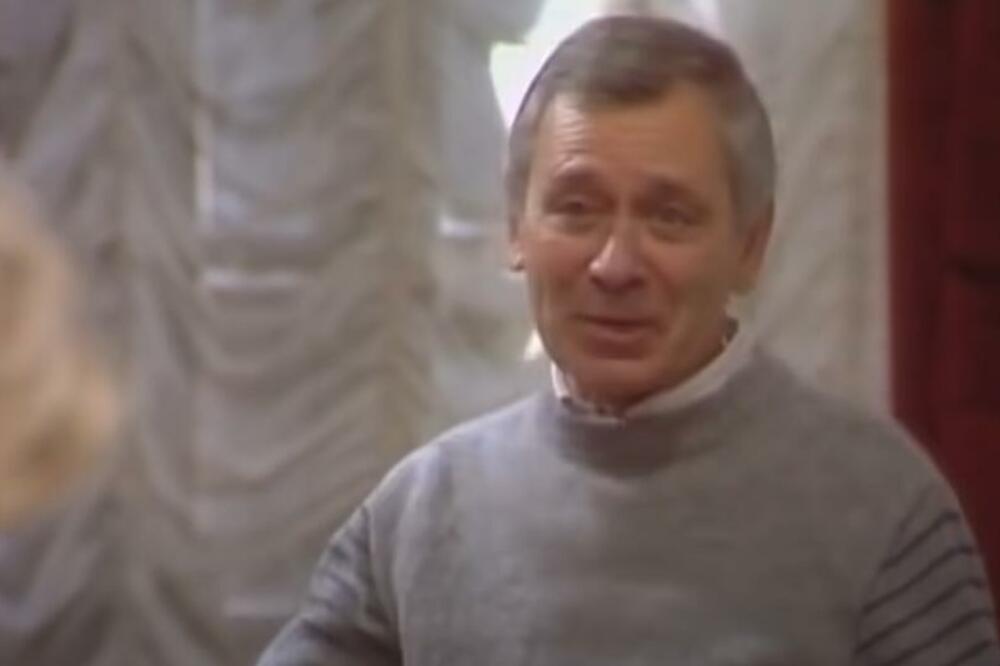 "TO JE LJUBAV, SHVATI NAS": Šuškalo se da je ĐUZA STOJILJKOVIĆ preoteo VERENICU svom KOLEGI, slavnom GLUMCU