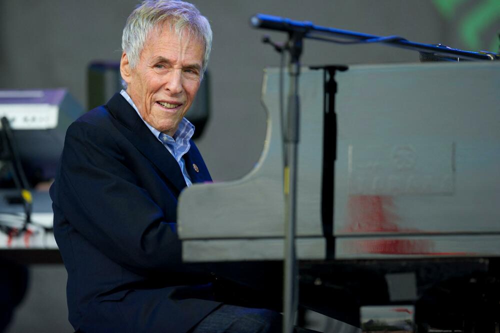 UMRO JEDAN OD NAJVEĆIH KOMPOZITORA U ISTORIJI: Mediji prenose tužne vesti, OPRAŠTAMO SE OD LEGENDE!