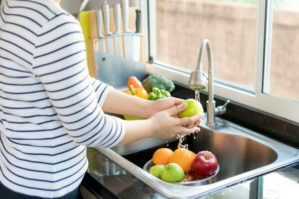 OVO VOĆE IMA VIŠE VITAMINA C OD LIMUNA I POMORANDŽE: Ako ga budete jeli REDOVNO ne plašite se VIRUSA