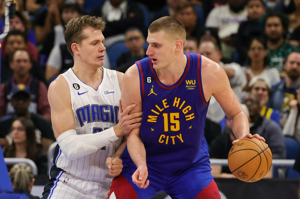 JOKIĆ UPISAO "SAMO" DABL-DABL: Denver poražen u Orlandu (VIDEO)