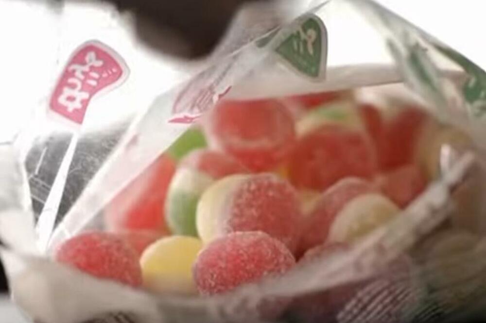 SVAKI VERNIK MORA DA ZNA DA LI SU ŽELE I GUMENE BOMBONE POSNE: Neverovatno od čega ih sve prave - obratite pažnju