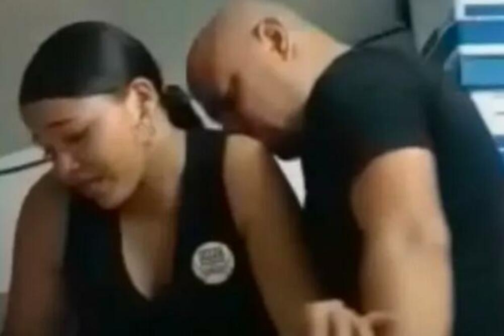 VLASNIK NAPASTVOVAO RADNICU, PA DOBIO ŽESTOKE BATINE: Mučena devojka TAJNO SNIMILA šta joj je radio! (VIDEO)