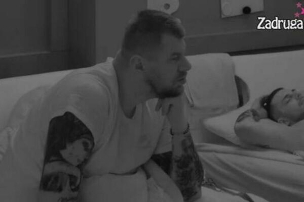 MILJANA I BEBICA U ŽESTOKOJ AKCIJI: Janjuš ih sve vreme POSMATRAO, njeni UZDASI ODJEKIVALI sobom (VIDEO)