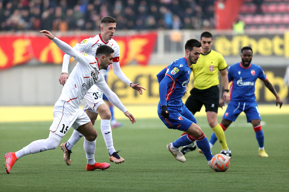 PENAL, VAR, PA CRVENI KARTON: Zvezda već vodi 3:0 na stadionu Voždovca! (VIDEO)