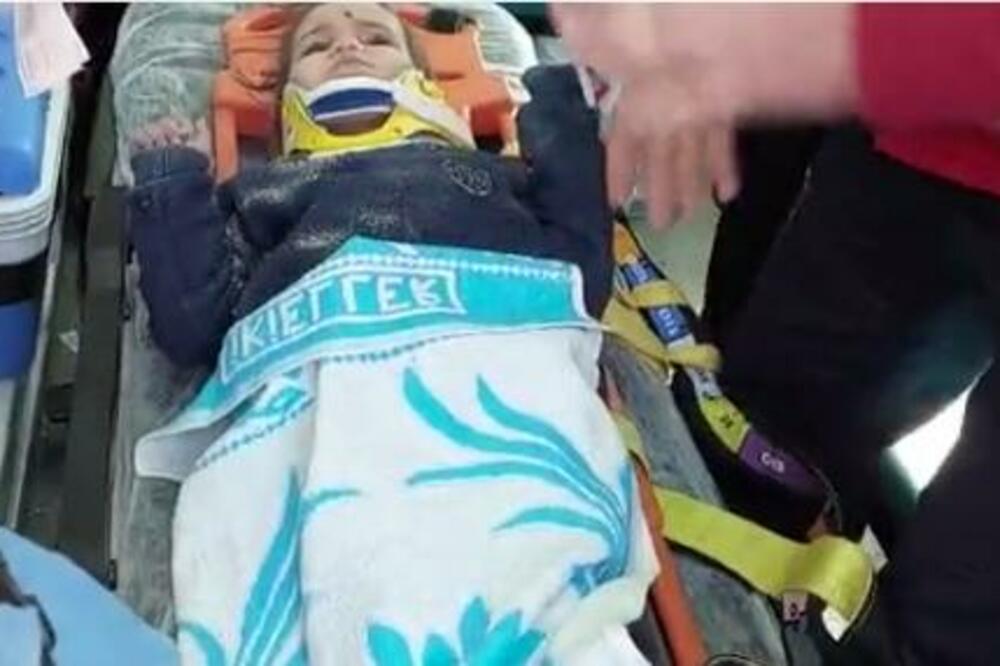 MALIŠAN IZVUČEN POSLE PROVEDENA 152 SATA U RUŠEVINAMA: Još jedan NEVEROVATNA AKCIJA, ČUDO u Turskoj (VIDEO)