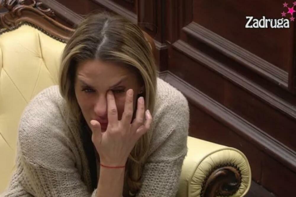 NI NE SLUTI U KAKVU JE KLOPKU UPAO! Ana UBEĐENA da Anđela ŽELI DA ZATRUDI sa Zvezdanom kako bi ga ZADRŽALA