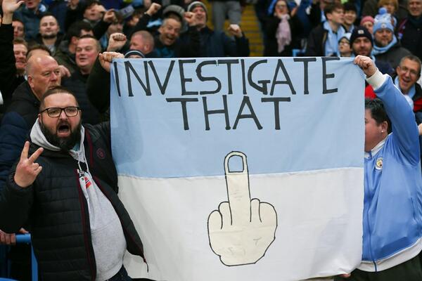 USTANAK NAVIJAČA MANČESTER SITIJA! Zviždanje himni Premijer lige i poruka "Panika na ulicama Londona" (VIDEO)