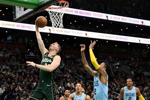 OSLABLJENI BOSTON BOLJI OD MEMFISA! TD Garden slavio na krilima dva heroja iz senke (VIDEO)