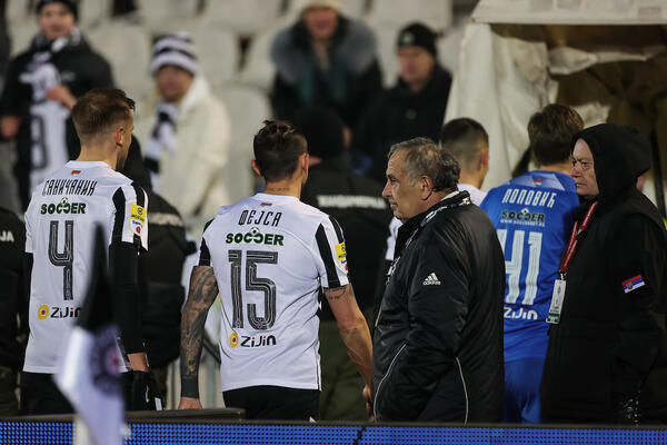 "SVE JE TRULO, IDE SE U BEZNAĐE": Bivši prvi čovek Partizana nije birao reči!