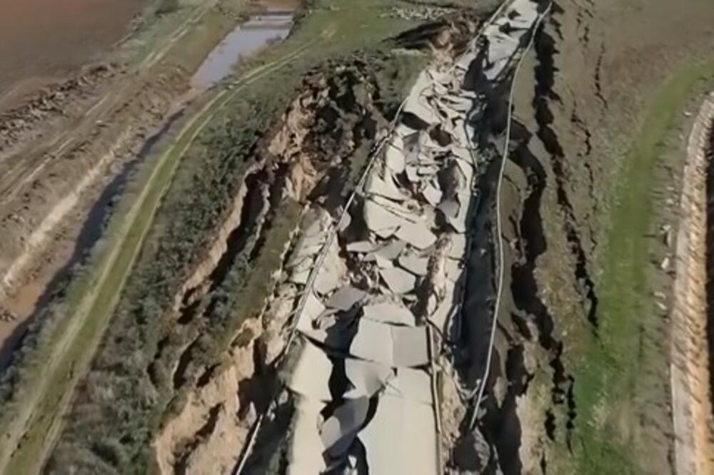 RAZORENA ZEMLJA IZGLEDA KAO VRATA PAKLA: Stravičan prizor POSLE POTRESA podseća na APOKALIPTIČNE MOMENTE (VIDEO)