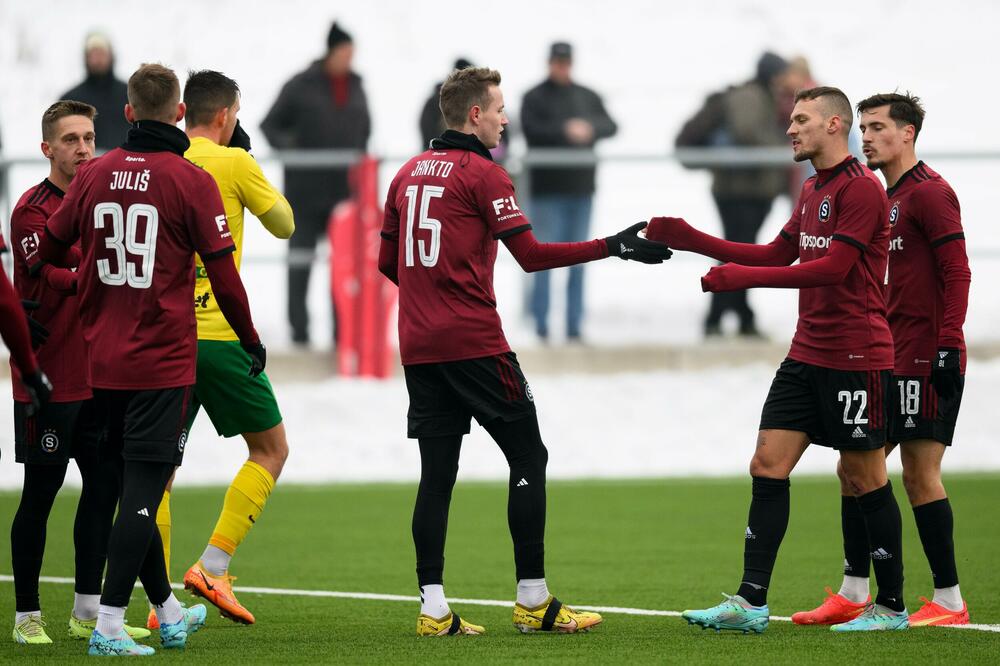 FUDBALER KOGA BUKVALNO SVI ZNAMO OTKRIO DA JE GEJ, SVET U ŠOKU: "Da, ja sam homoseksualac"! (VIDEO)