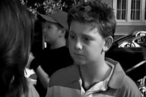 TRAGIČNA VEST! PREMINUO GLUMAC U DOMU ZA BESKUĆNIKE: Čeka se OBDUKCIJA, imao samo 27. godina