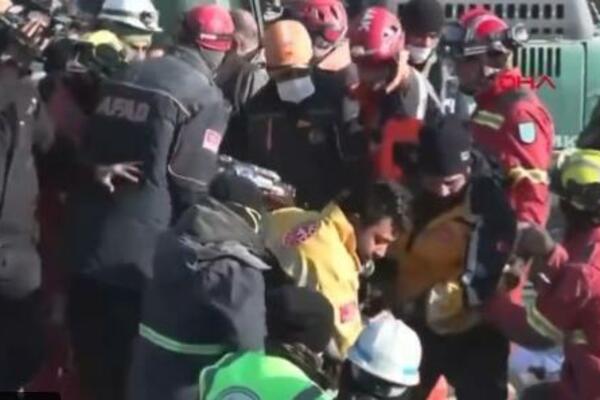 TUGA DO NEBA: Preminulo dete koje su izvukli iz ruševina u Turskoj posle 296 sati