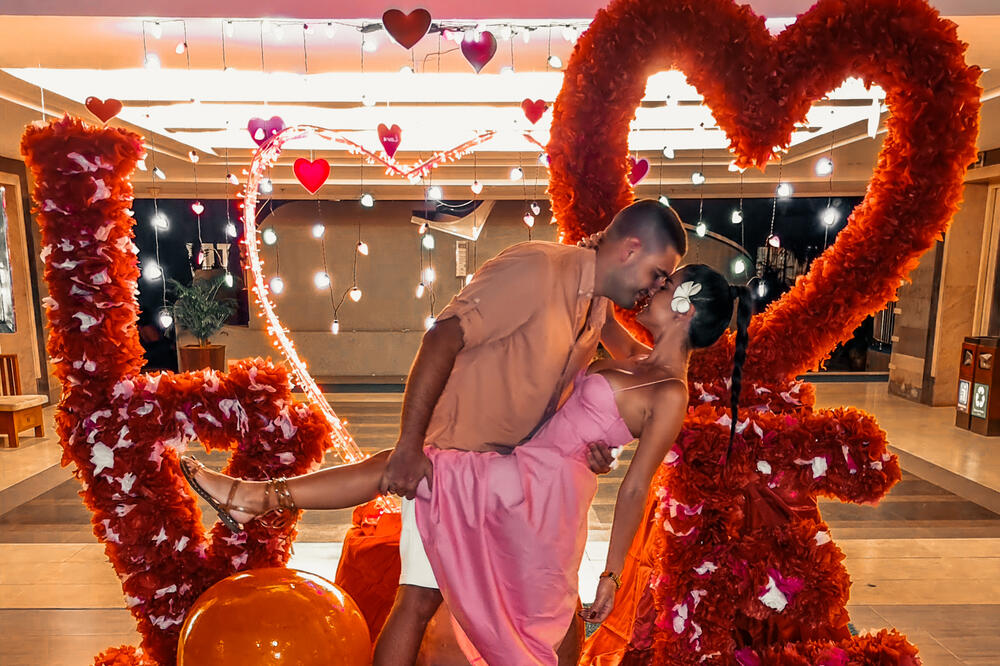 IZA ZATVORENIH VRATA! Bivša voditeljka progovorila o KRIZI U BRAKU: "Ja dramim i vrištim, a on se SMEJE"