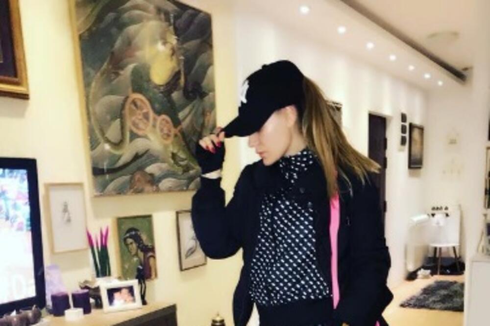 OVDE SU ŽIVELI ZVEZDAN I ANA: Stan bez ijedne NJEGOVE SLIKE, nekretnina NJENA: A ovo je IZA ZATVORENIH VRATA (FOTO)