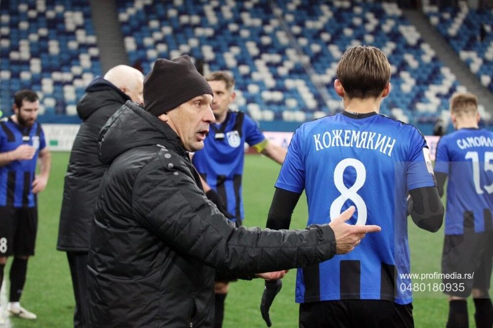 TURCIMA JE SAMO OVO TREBALO: Tuča Rusa i Ukrajinaca u hotelu, počela jer su terali trenera da peva himnu! (VIDEO)