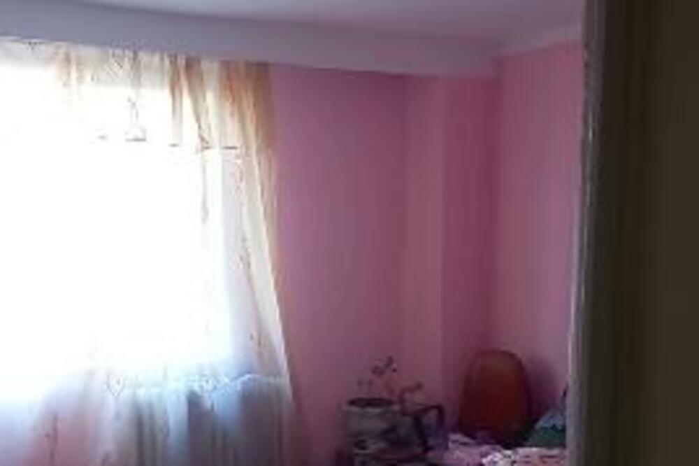 PRVI SNIMCI SNAŽNOG ZEMLJOTRESA U RUMUNIJI: Ljuljale se stolice, popadale stvari u prodavnici (VIDEO)