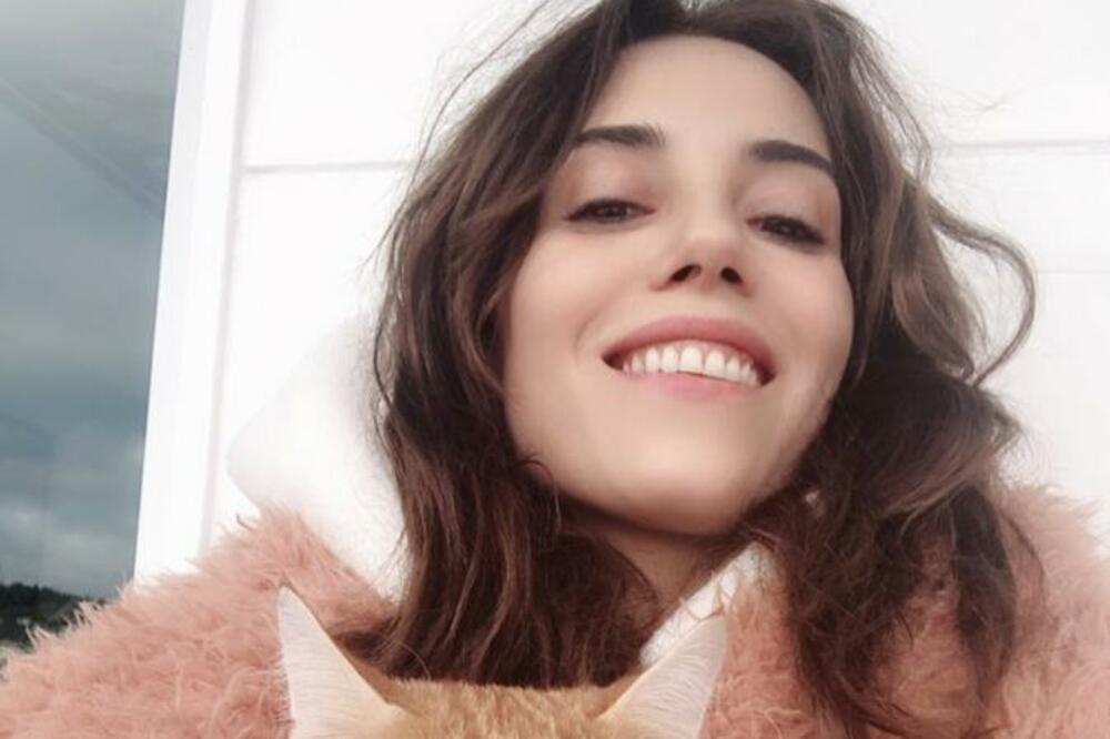 DETALJI ŽIVOTA NESTALE TURSKE GLUMICE: Bila je MIS, imala TURBULENTNE LJUBAVI, bila među PLAĆENIJIM u svojoj BRANŠI