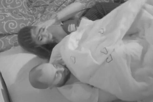 ANĐELA PRUŽALA SLAVNIĆU UŽITAK: Spustila se dole i NIJE PUSTILA do samog kraja, NACIJA U NEVERICI